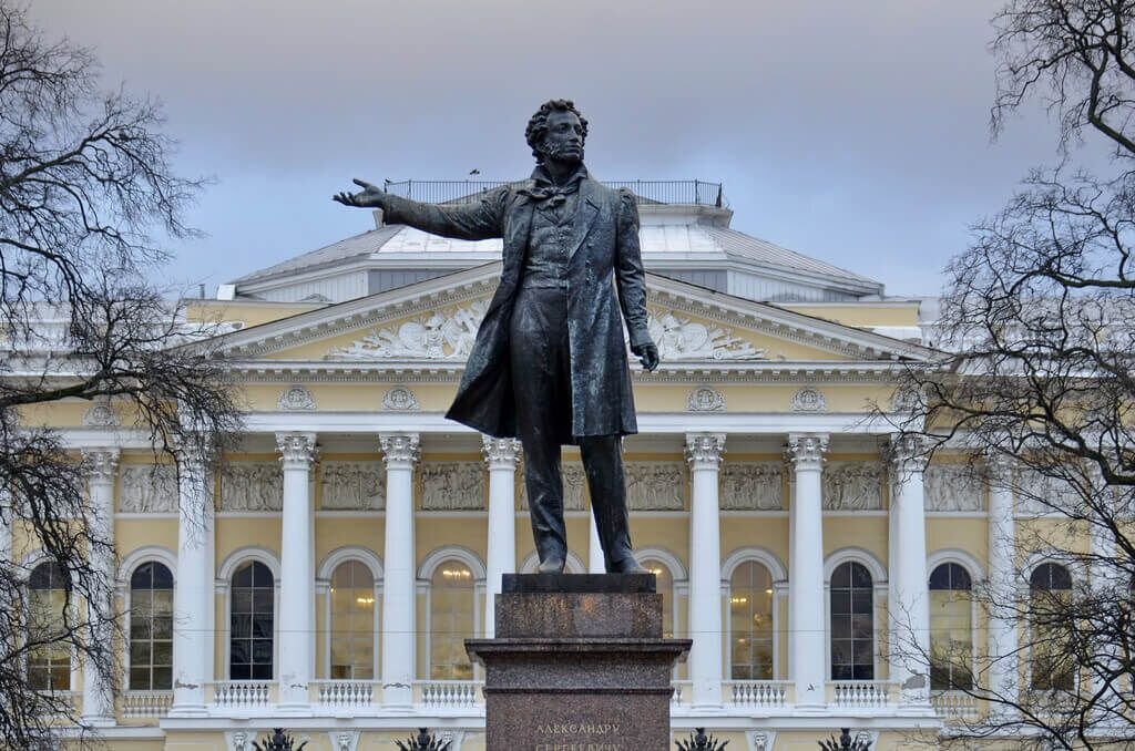 Спб площадь искусств