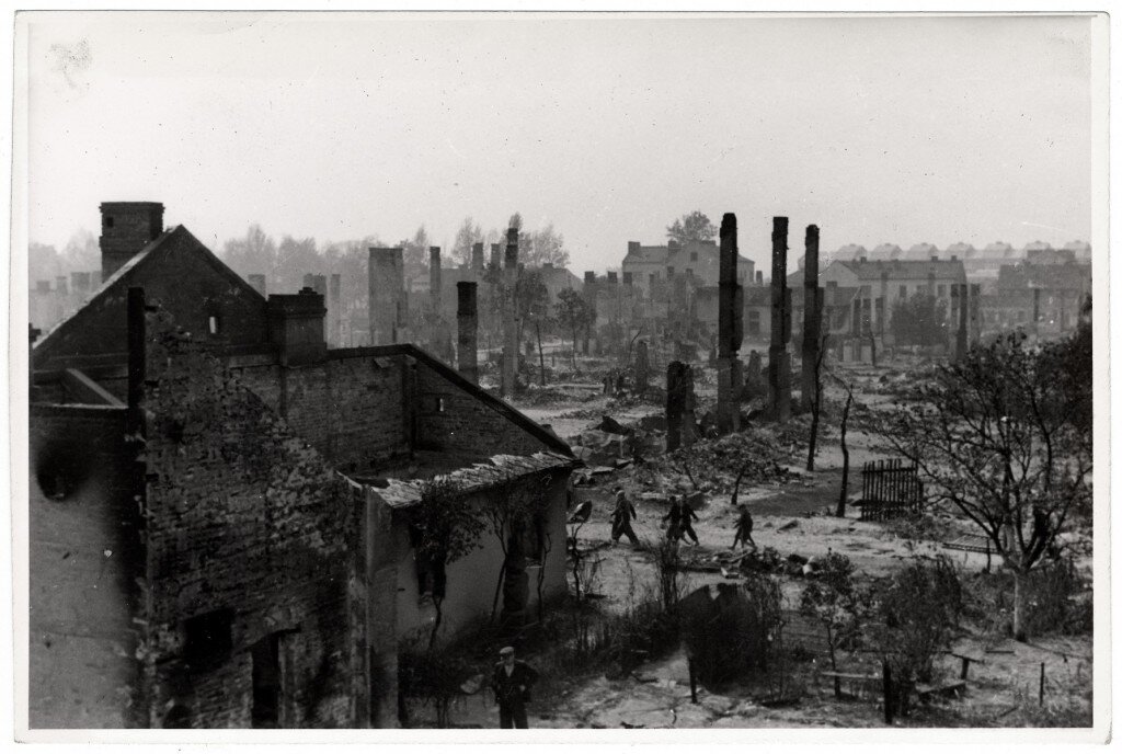 Источник цитирования фотографии: https://encyclopedia.ushmm.org/content/en/article/invasion-of-poland-fall-1939