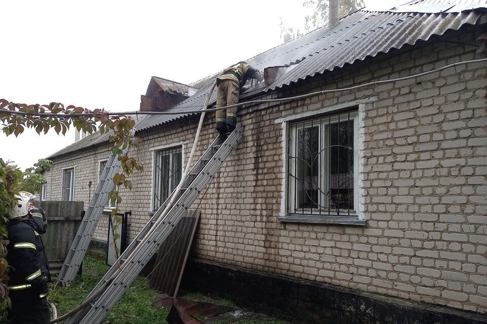     Под Липецком горел дом  Пресс-служба ГУ МЧС Липецкой области.