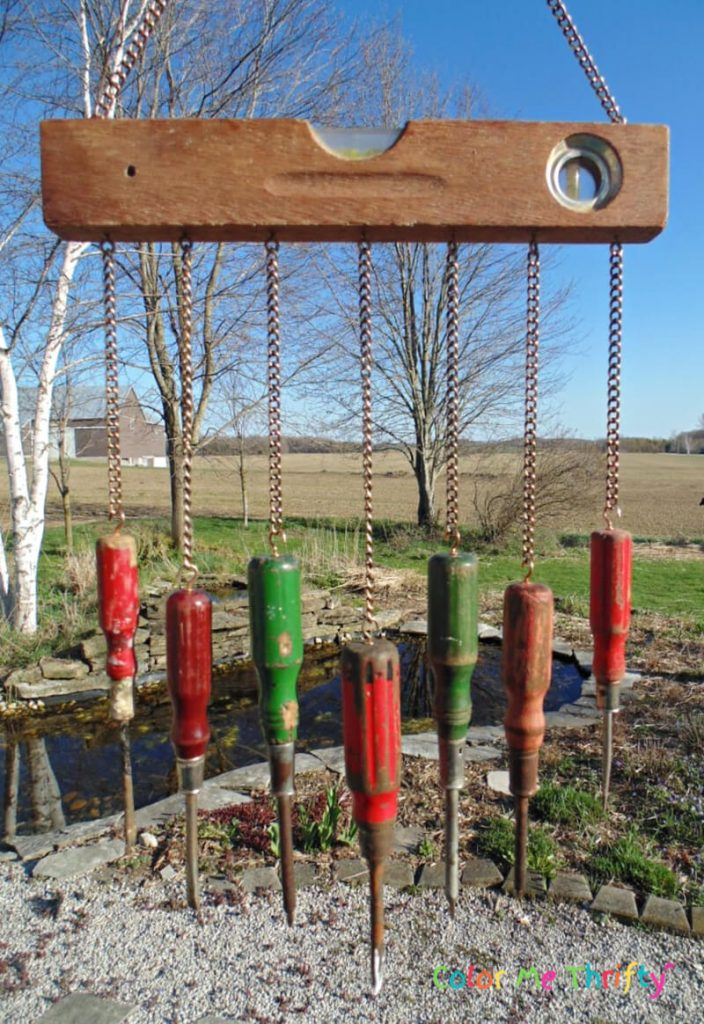 Создайте ветряной колокольчик, используя переделанные отвертки Посмотрите, как легко создать забавный ветряной колокольчик своими руками, используя такие предметы, как переделанные отвертки и деревянный уровень. Для этого проекта я копаюсь в своих старинных инструментах, которые мне очень нравилось собирать на протяжении многих лет. Принося эти потрясающие вещи домой с гаражных распродаж и благотворительных магазинов, я всегда намеревался использовать их в проектах.

https://colormethrifty.com/repurposed-screwdrivers-diy-windchime/?fbclid=IwAR0gN9K34t-1MEwTY2MeVZbn_trTcor_Hnr10KdGDVGieNdGzabVb1s0Gjw