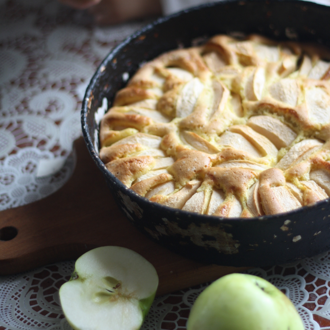 Яблочный сезон на исходе. Если вы еще не успели отпраздновать золотую пору яблочным пирогом, сейчас самое время.
