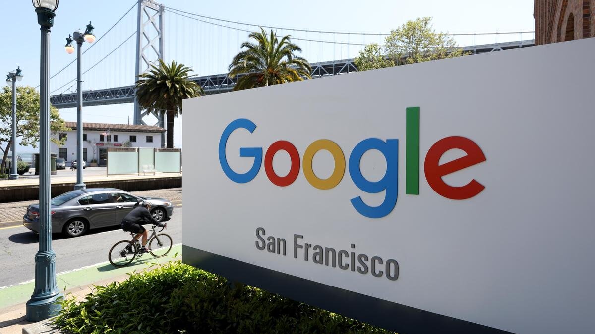    Вывеска Google рядом с офисом в Сан-Франциско:Justin Sullivan/Getty Images