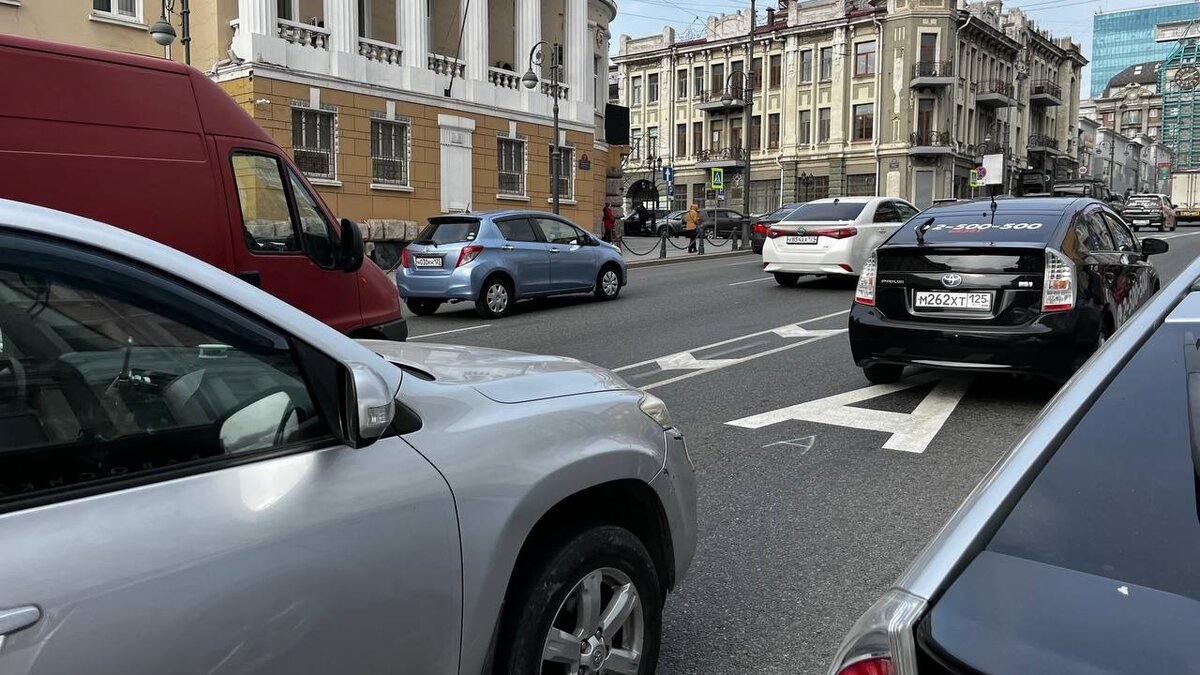     Через месяц, 25 ноября, на некоторых центральных улицах Владивостока начнут взимать плату за парковку.