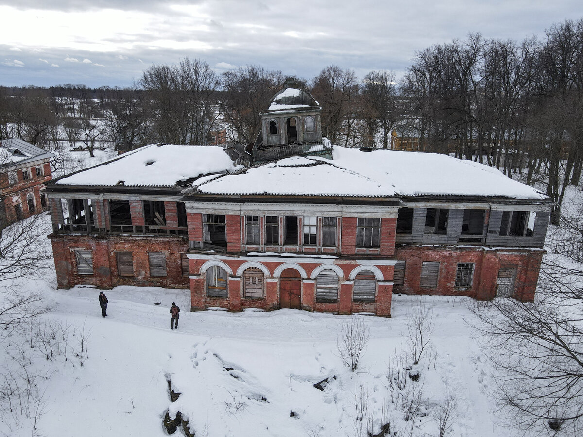 Господский дом усадьбы Заполье. 