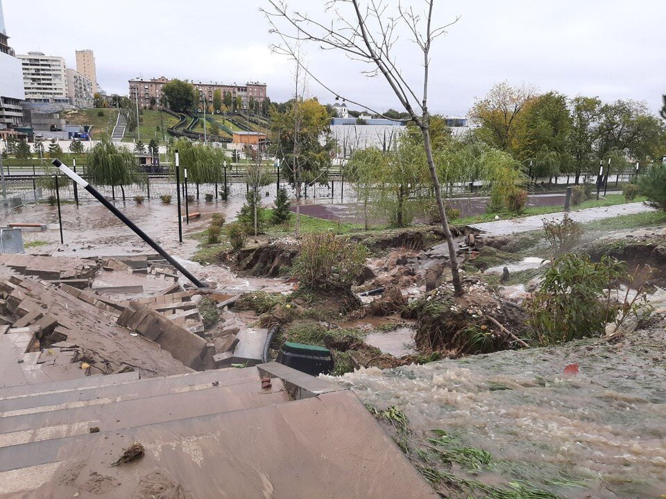     Медиамагнат считает, что волгоградцы должны делать запасы воды и еды, чтобы быть готовыми к подобным ЧП Екатерина СИМОХИНА