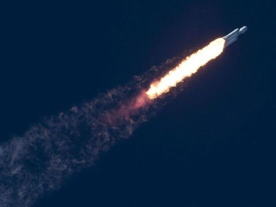     фото: запуск Falcon Heavy. источник: википедия