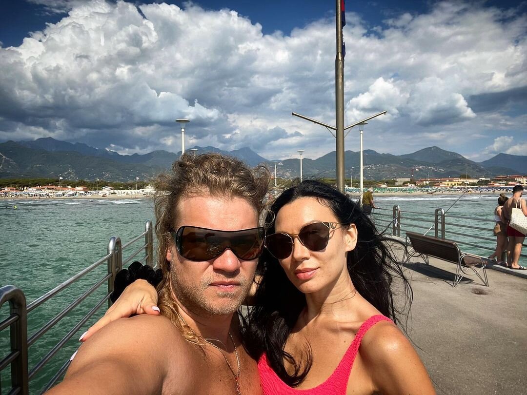    Роман и Алиса счастливы в бракеСоцсети Романа Архипова