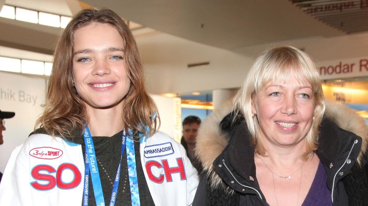    Супермодель Наталья Водянова с мамой Ларисой Викторовной © РИА Новости / Екатерина Чеснокова