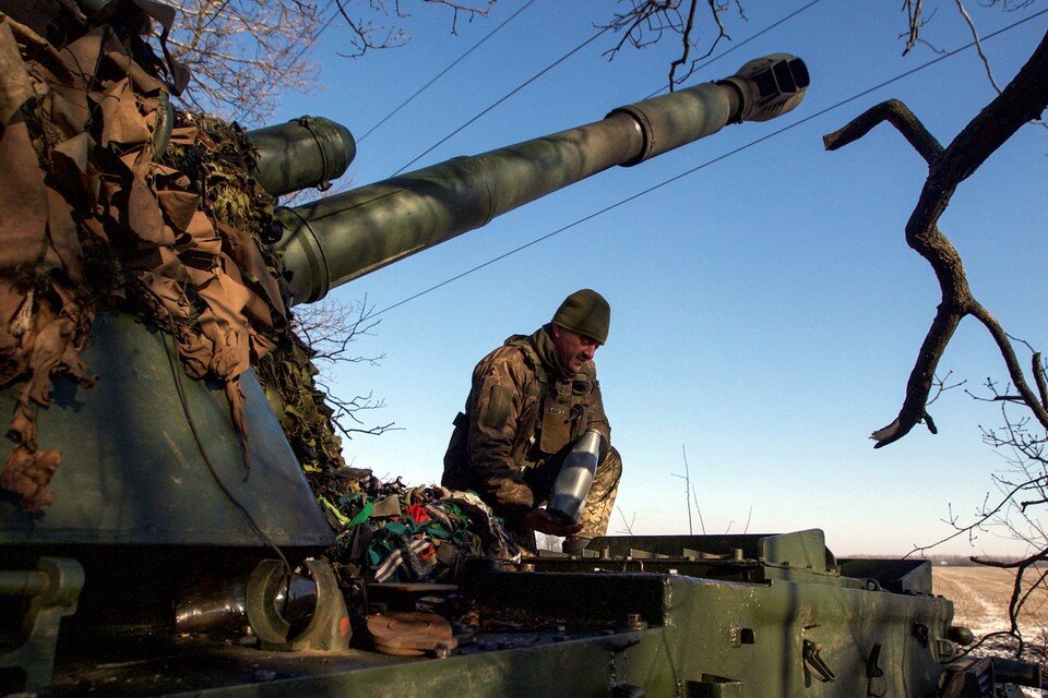     Сейчас поступают сведения, что Киев стягивает к городу резервы  REUTERS