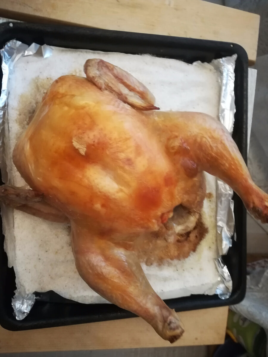 Курица, запеченная на соли