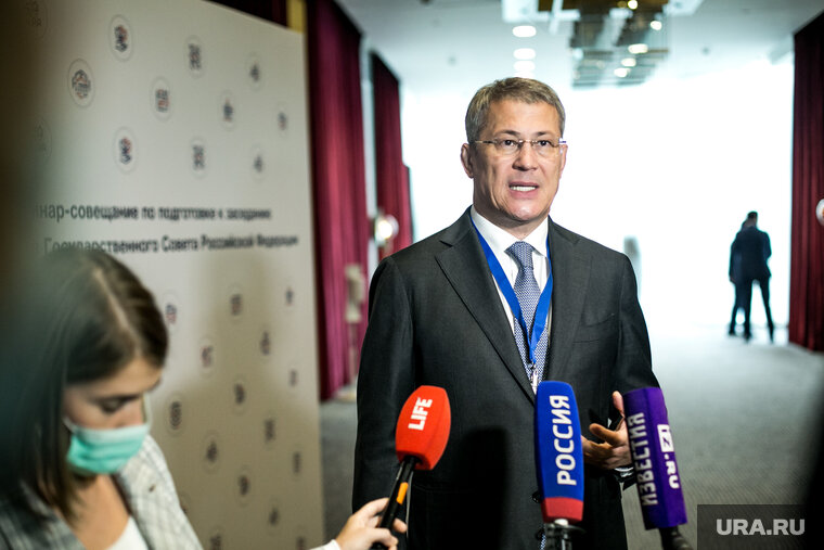    Глава Башкортостана Радий Хабиров заверил президента РФ в абсолютной поддержке башкирами военной спецоперации