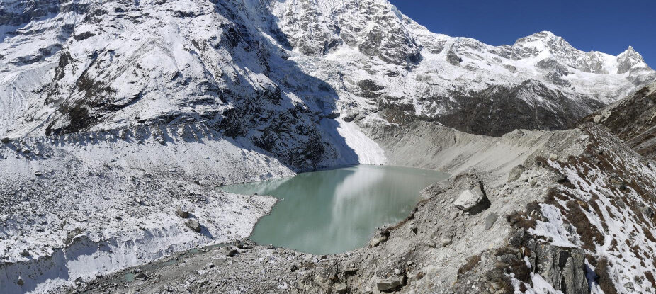 Ледниковое озеро в НепалеФото: © Matthew Westoby / ScienceAlert