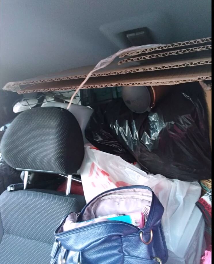 Вот так мы в первый раз ездили в наш дом. Где сами сидели даже не знаю)