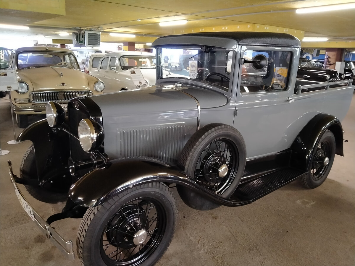 ГАЗ-А в музее представлен в нескольких кузовах. 