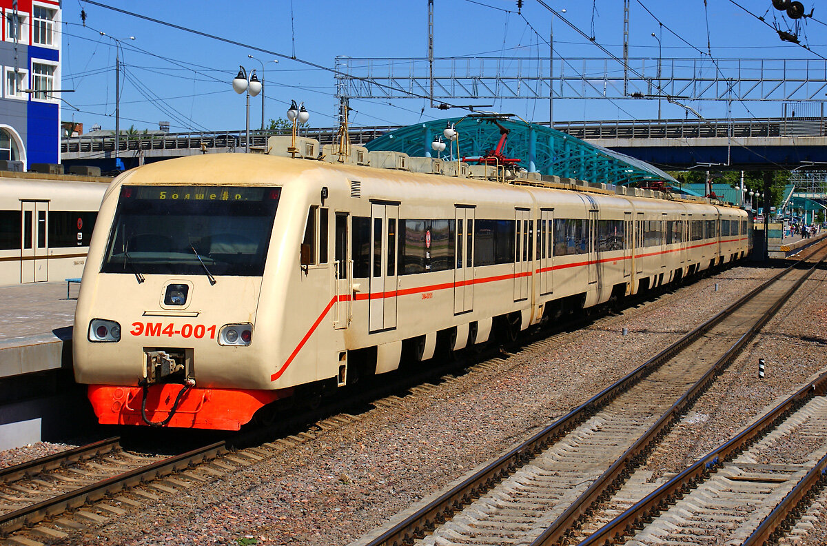 ЭМ4-001, 2009 год, фото http://pfoto-rzd.com/details.php?image_id=2544&mode=search, автор **SAHA-9999**