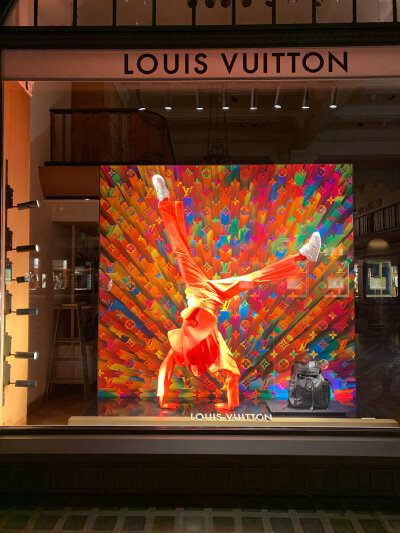 Louis Vuitton - витрина в Цюрихе
