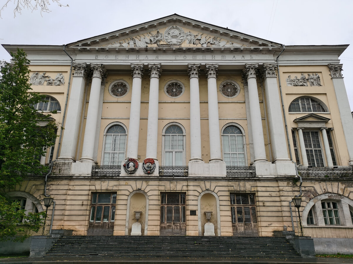 Госпитальная площадь, 3