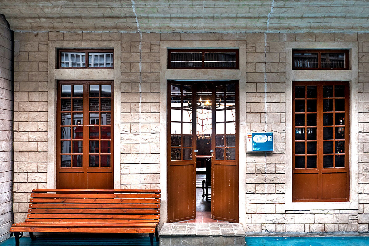 Павильон Испании в ЭТНОМИРе