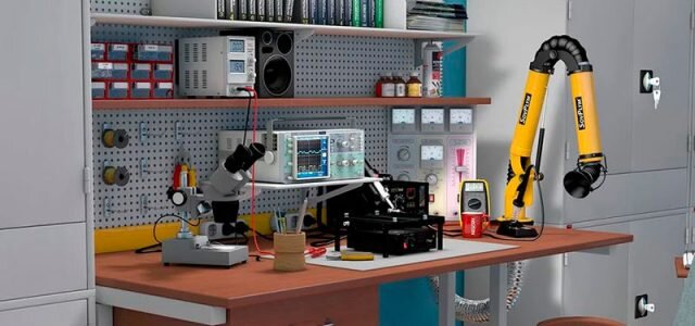 Рабочий стол радиолюбителя