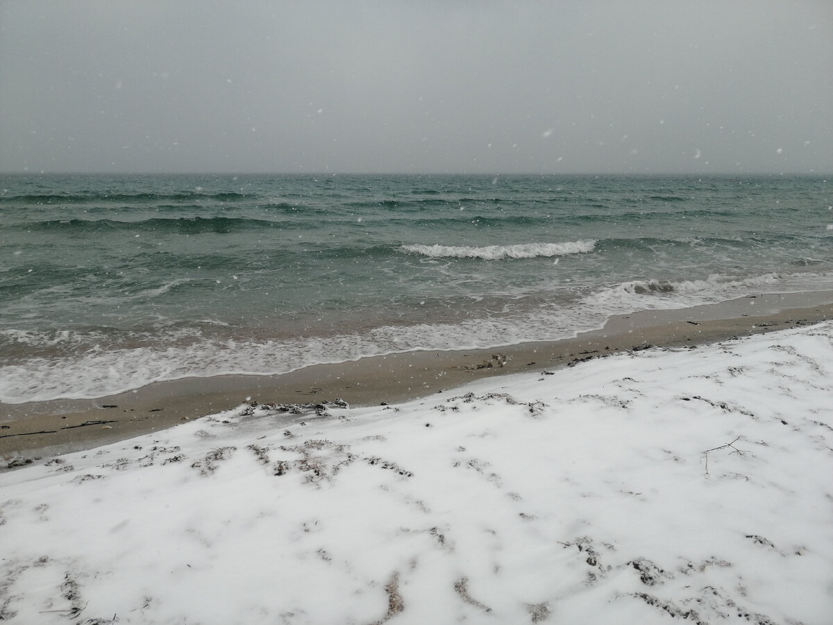 мартовское море)