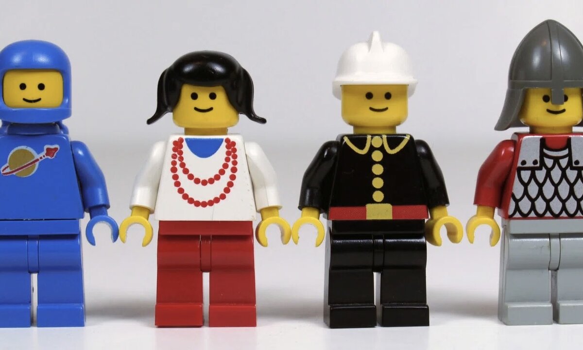 Самые классические лица минифигурок