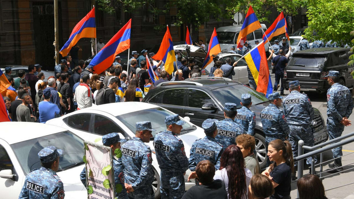 Армения новости прямой эфир. Революция в Армении 2018. Протесты в Армении 2018. Армения сегодня. Альянс Армения.