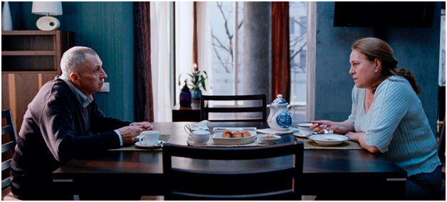 (Между супругами нет никакого тепла, большую часть своего времени Елена тратит на обеспечение комфорта мужа)