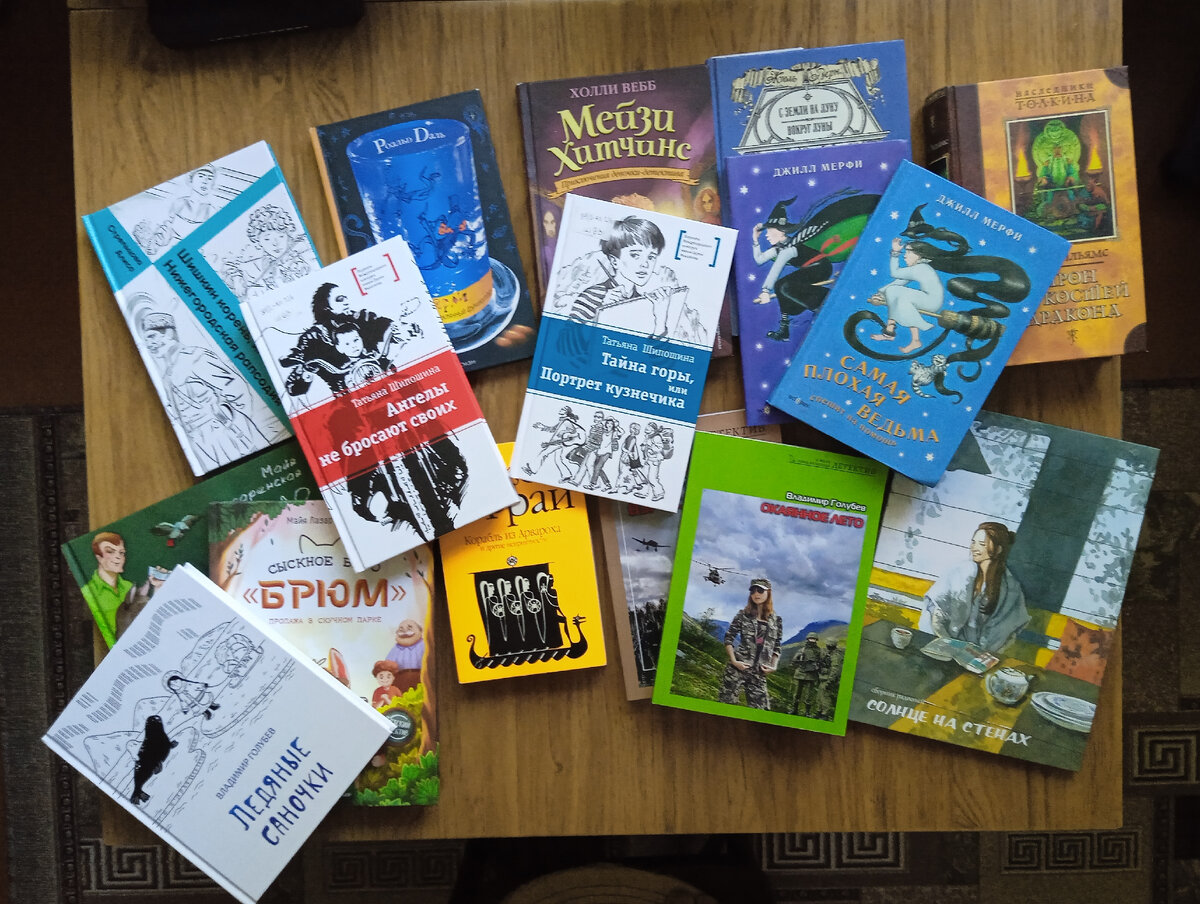 Топ лучших книг 2018-2021 годов. Барр эмили "ночной поезд". Книги бестселлеры 2020. Книги обязательные к прочтению. Книги 2018 года.