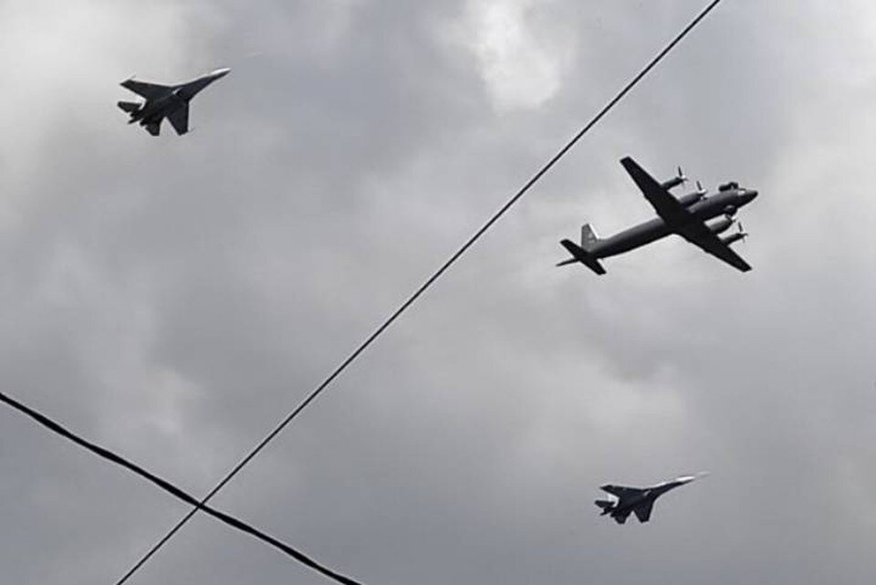     Репетиция воздушного парада на День ВМФ прошла в Петербурге 14 июля  СОЦСЕТИ