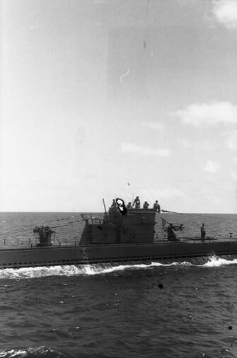 U 154 в море (https://www.bild.bundesarchiv.de/dba/de/)