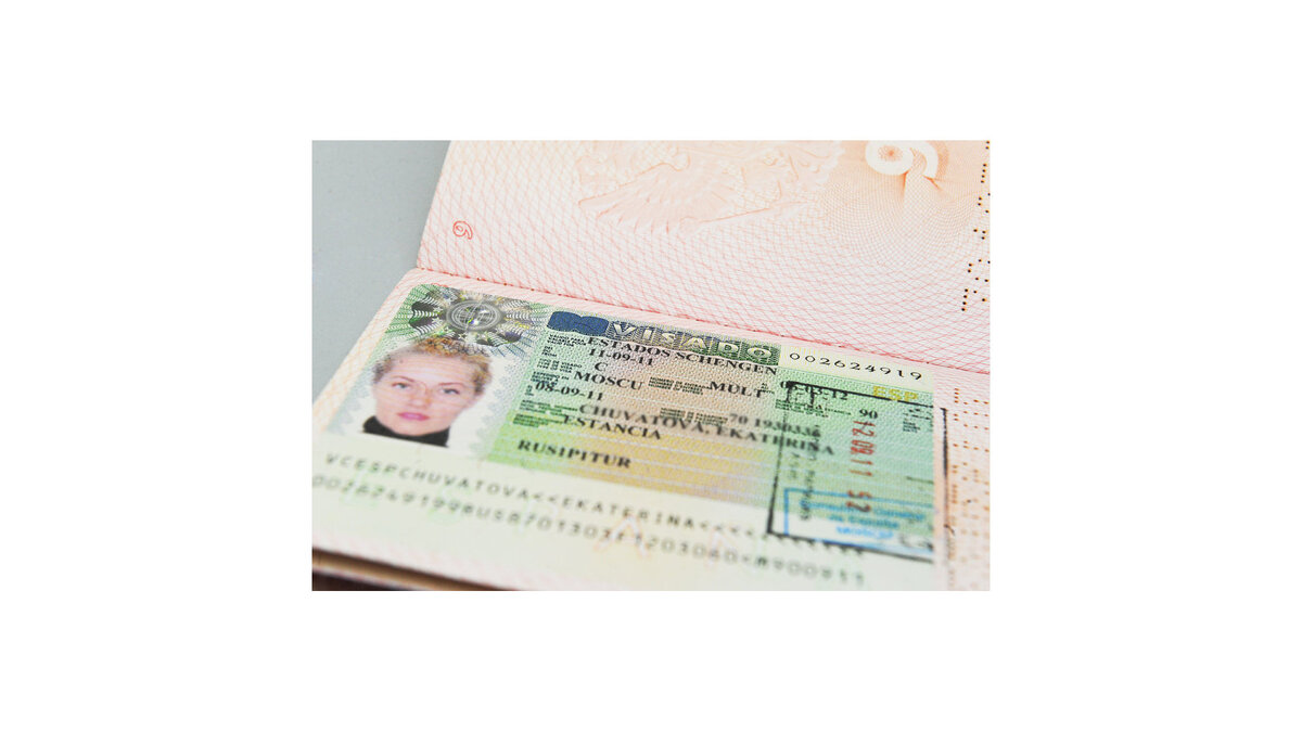    Испанская виза в паспорте гражданина РФ© РИА Новости . Илья Питалев