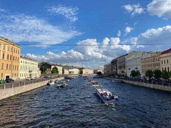     С начала года Северную столицу посетили уже более 5,5 миллиона человек. Фото: МК в Питере