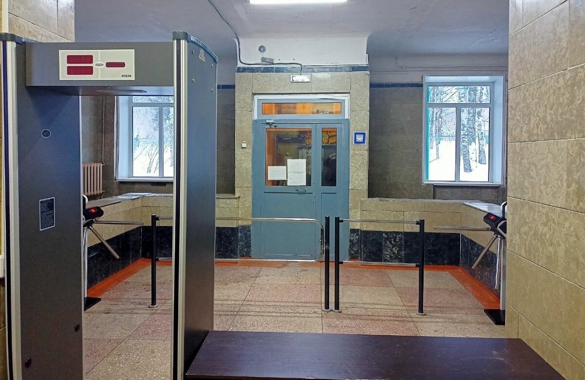    Идет установка турникетов Арина Полтанова