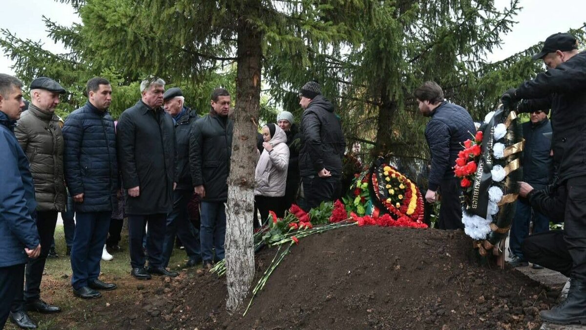     Во время специальной операции на территории Украины погибли двое военнослужащих из Набережных Челнов. Об этом в своем Telegram-канале сообщил мэр автограда Наиль Магдеев.
