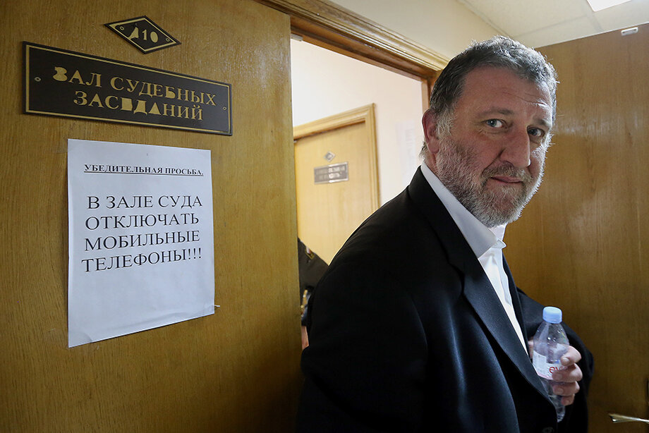 Журналист Сергей Пархоменко*, признанный иноагентом ещё весной, также вошёл в состав нового общества «Вольные люди». Фото: Сергей Фадеичев/ТАСС
