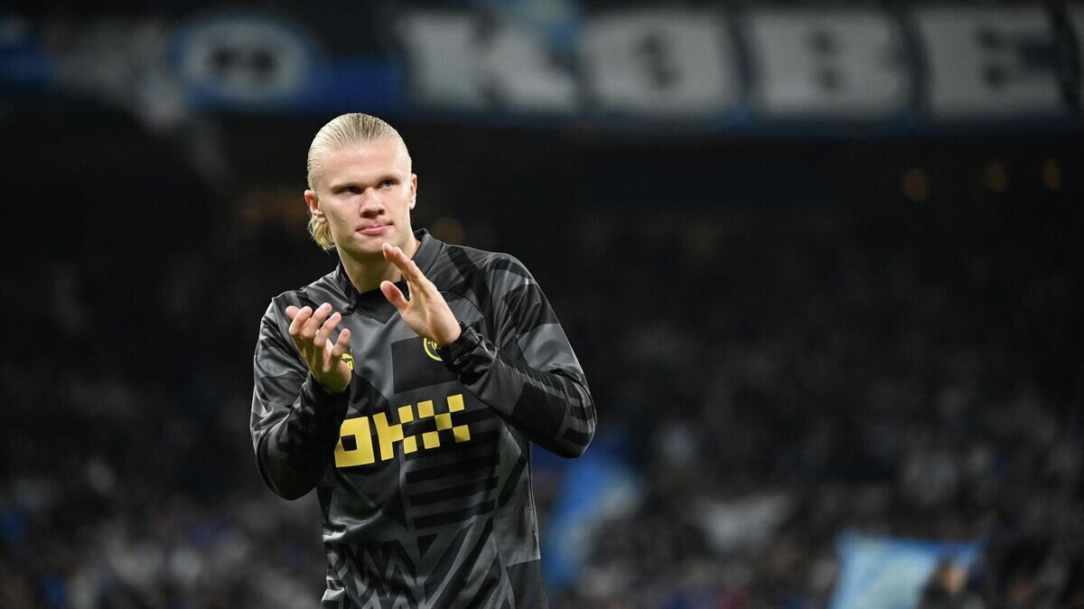    Нападающий "Манчестер Сити" Эрлинг Холанд© AFP 2022 / JONATHAN NACKSTRAND