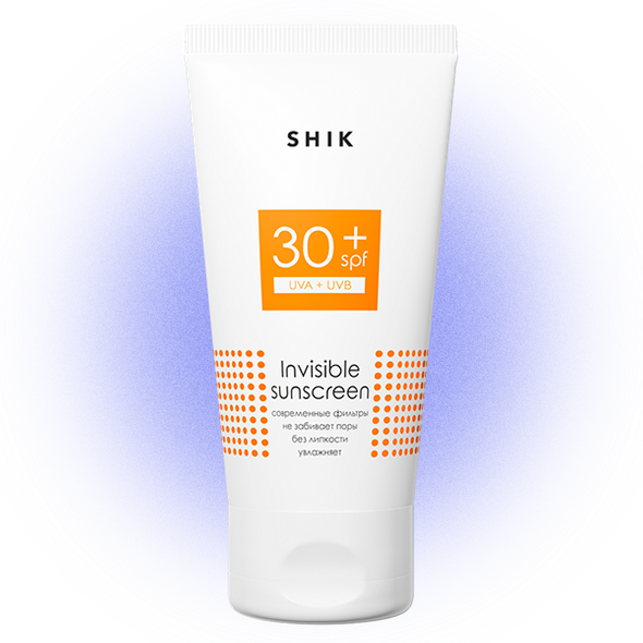 
купить1200 руб.Крем солнцезащитный Invisible SPF 30+, ShikПервое, на что смотрю при выборе санскрина, — консистенция. Терпеть не могу жирные кремы, с ними лицо словно грязное, и сразу хочется умыться. Поэтому всегда покупаю невесомые средства — флюиды и эмульсии. Крем от Shik чуть гуще, чем привычные мне продукты, но очень легкий, за что и попал ко мне на бьюти-полку. При первом нанесении я щедро выдавила его и поняла, что это была ошибка. На деле хватает пары горошин — крем впитывается быстро, но постепенно, что позволяет распределить его равномерно. После впитывания не липнет. О том, что на коже есть санскрин, говорит только запах. Аромат, к слову, на любителя — для меня отдушка сладковата. Но она не резкая, так что в течение дня не надоедала. Еще крем хорошо увлажняет — кожа после него гладкая, матовая, без маслянистого блеска. Белой пленки средство не оставляет, да и вообще ведет себя на коже примерно. Прыщиков и раздражений от него не было.