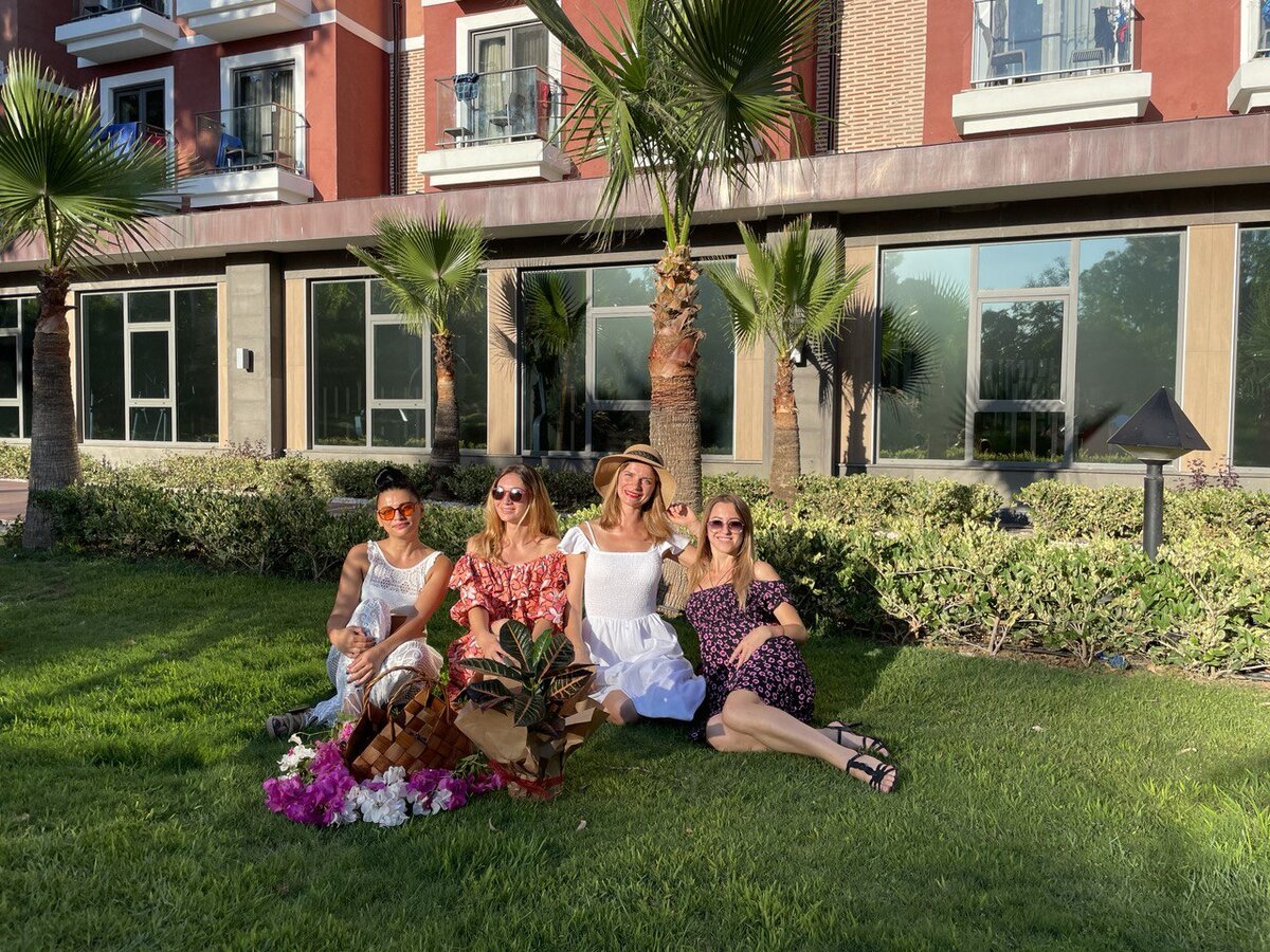 Мой д/р на работе (с коллегами)