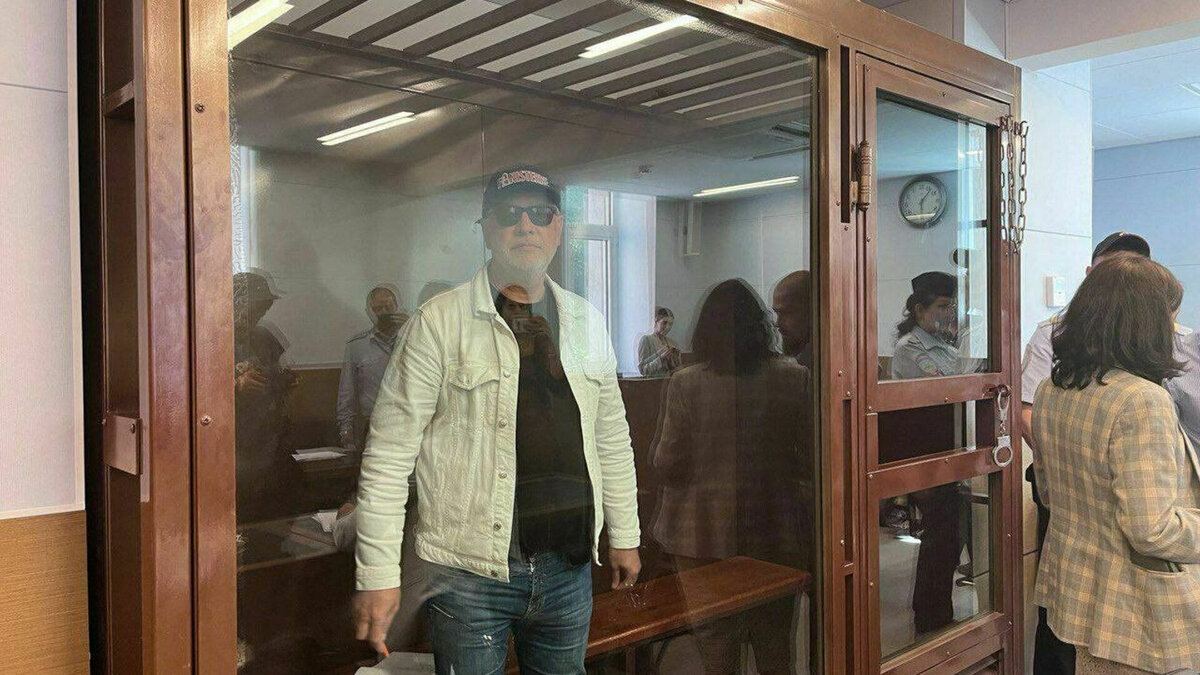     В Завьяловском районном суде началось заседание по делу президента адвокатской палаты Удмуртии Дмитрия Талантова, обвиняемого в распространении фейков о российской армии. Об этом сообщила пресс-служба судейского сообщества Удмуртии.