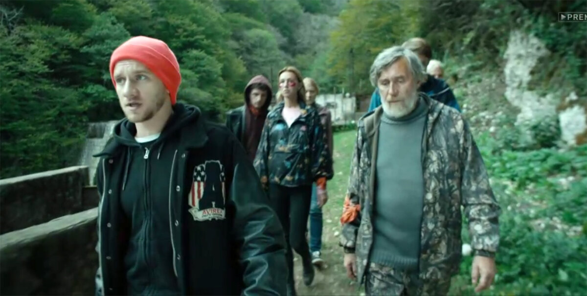 кадр из сериала "Игра на выживание"