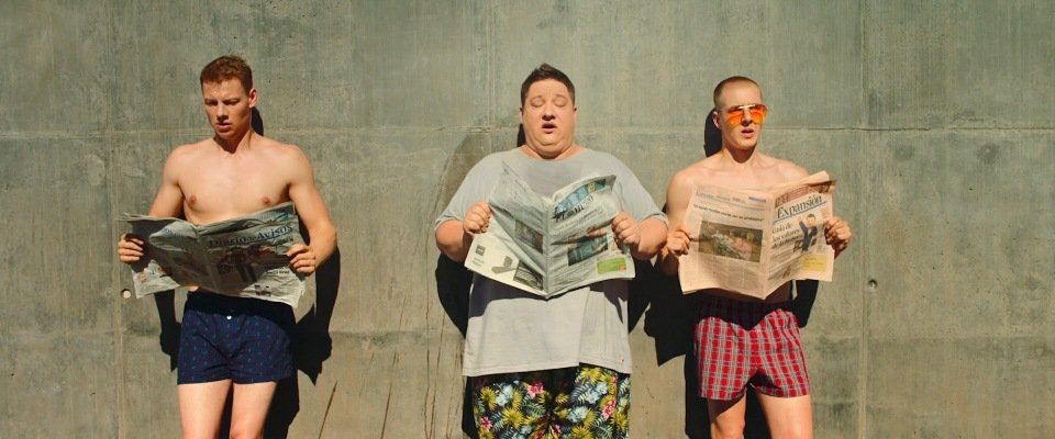 Кадр из фильма "Девушки бывают разные".