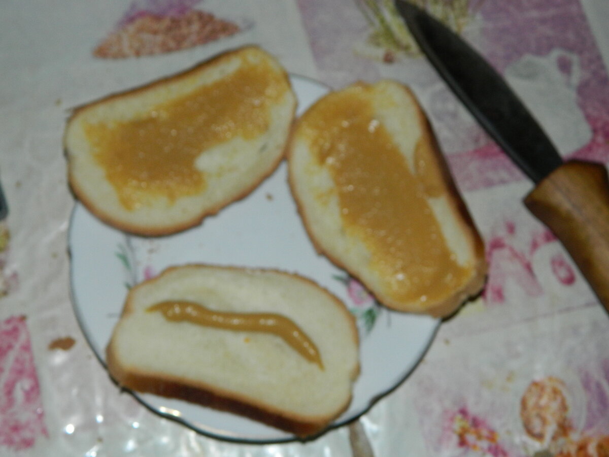  Горчица, намазываем на хлеб.