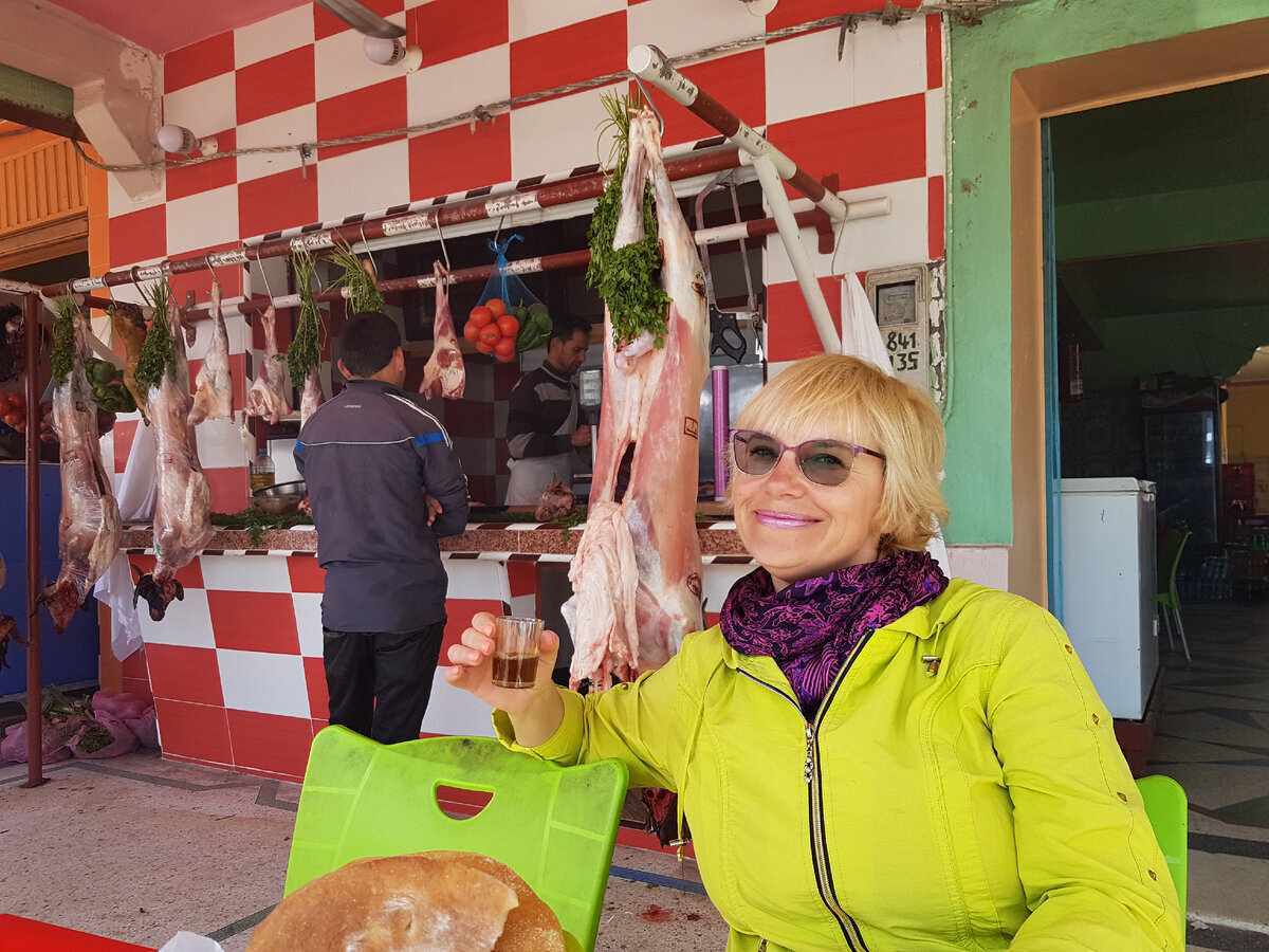 Где-то по дороге от Тарфая до Гуэльмина, Марокко