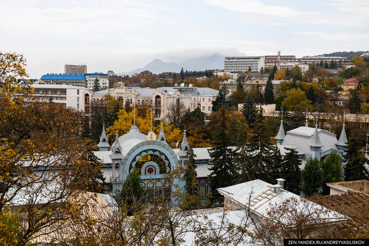 Город пятигорск песни. Красавец Пятигорск. Город Пятигорск. Пятигорск осень. Пятигорск осенью.