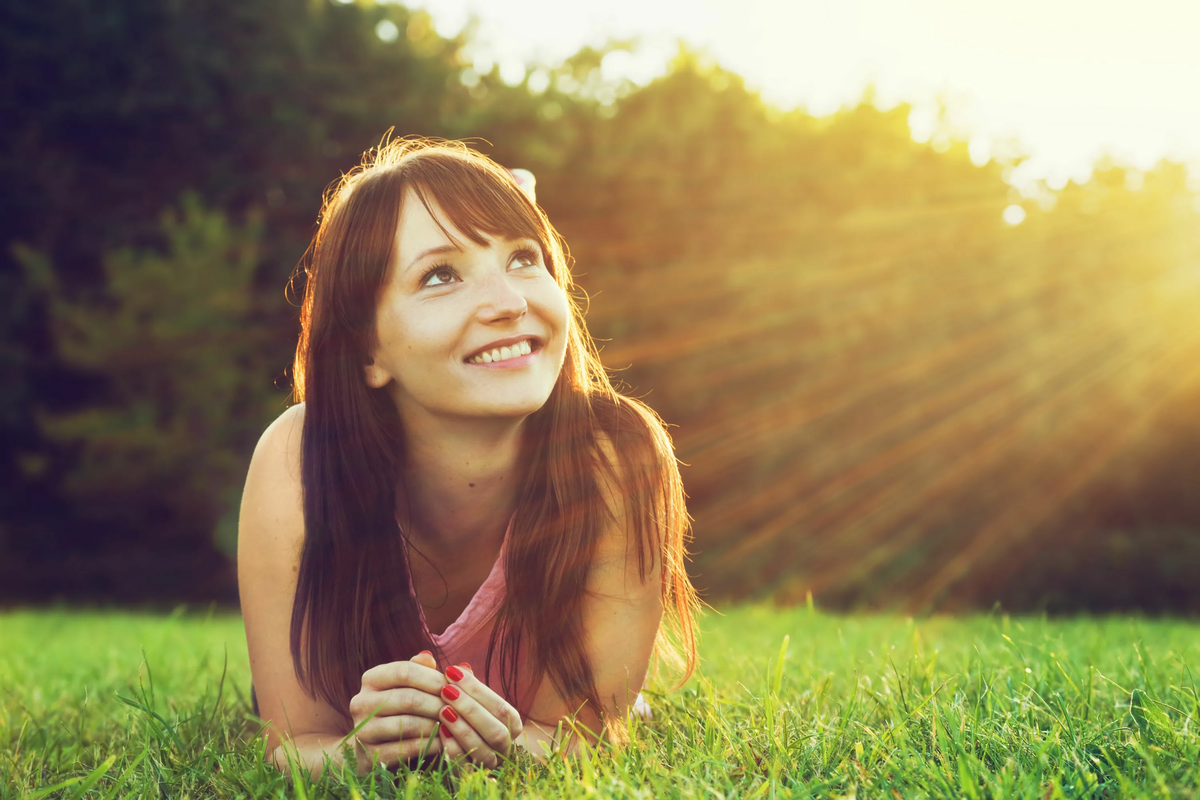 Happiness girl. Счастливая девушка. Радостная девушка. Позитивная девушка. Жизнерадостная девушка.