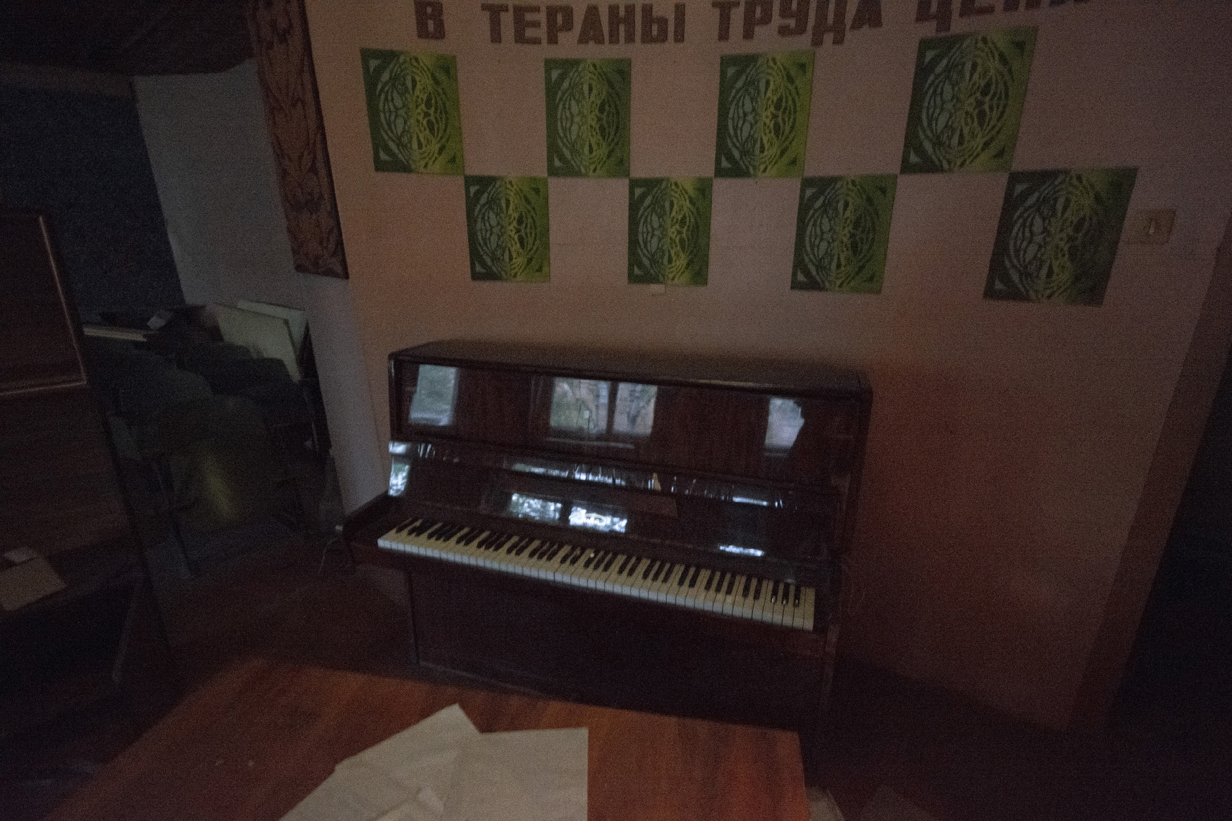 Стране не нужны «паровозы»? Посетил заброшенный завод горно-шахтного машиностроения — его закрыли в 201722
