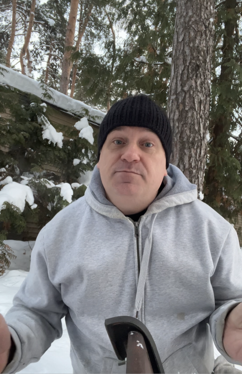 Автор и исполнитель Сергей Степанов.