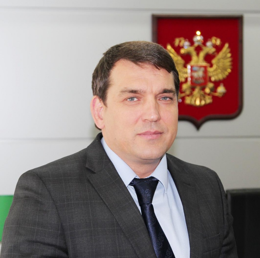 Необычные уроки правления мэра Новокузнецка. То спортсмен его пошлет, то мешок помета на заседание принесет.1