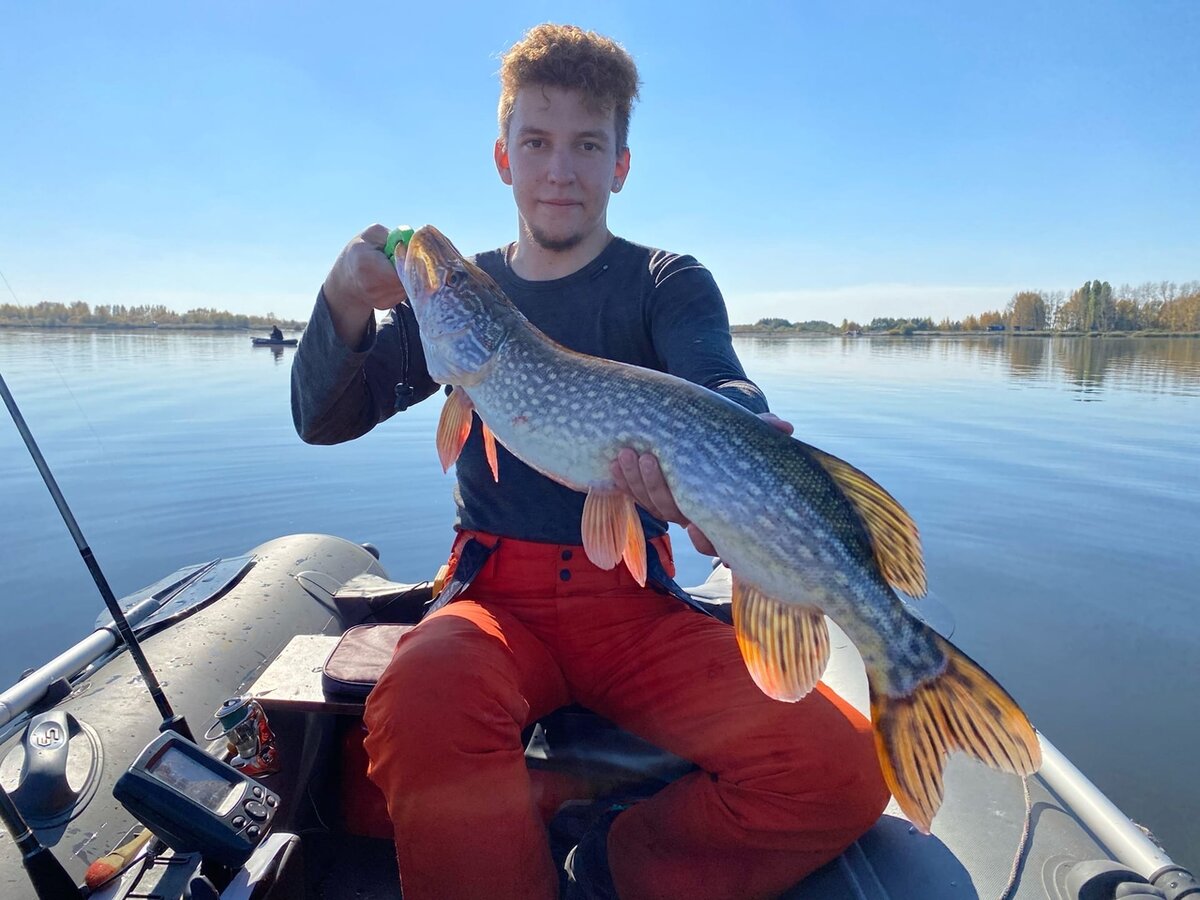 Во время запрета, к сожалению, нельзя ловить с лодок