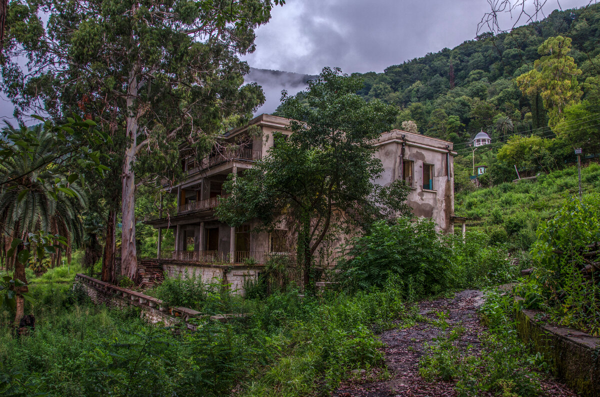 строение, которое, по слухам, было дачей Берии